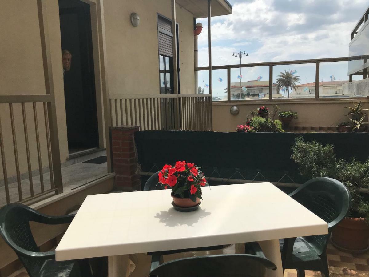 Casa Celeste Apartment เวียเรจโจ ภายนอก รูปภาพ
